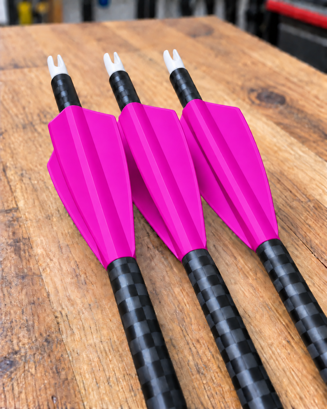 Grizzly Outdoors 23-series 4 fletch vane colour: magenta